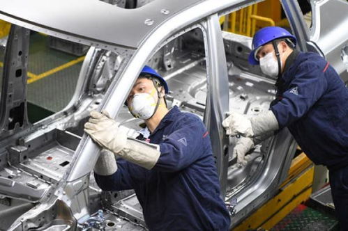 重慶 長(zhǎng)安汽車復(fù)產(chǎn) 新車下線